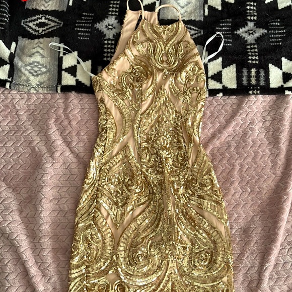 cowl neck silk dress SATIN GOWN CDCH172 Cicinia Sweetheart Champagne Homecoming global-style_name-Evalise Satin Maxi Dress Satin with slight stretch Size:11 1/2 Wide
